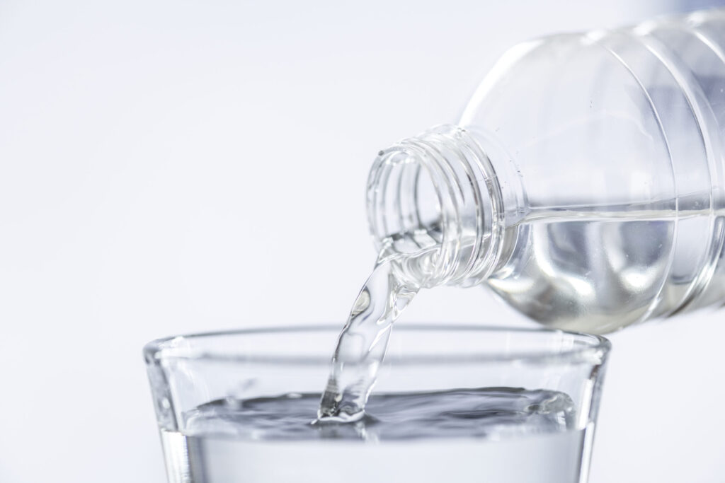 การดื่มน้ำสะอาดมีความสำคัญยิ่งต่อสุขภาพของเรา